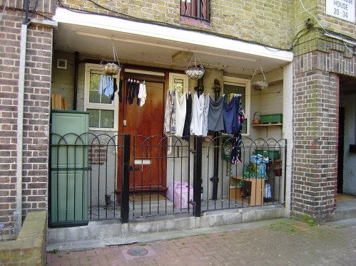 udm24-the-island-remans-devided